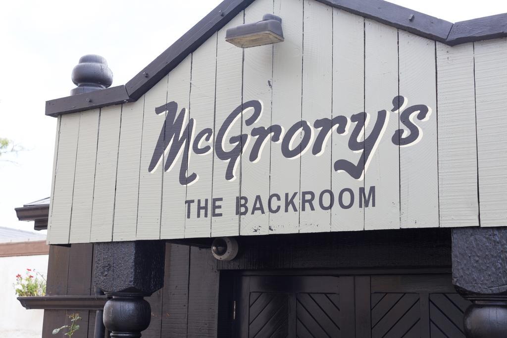 Mcgrory'S Hotel Culdaff Exterior photo